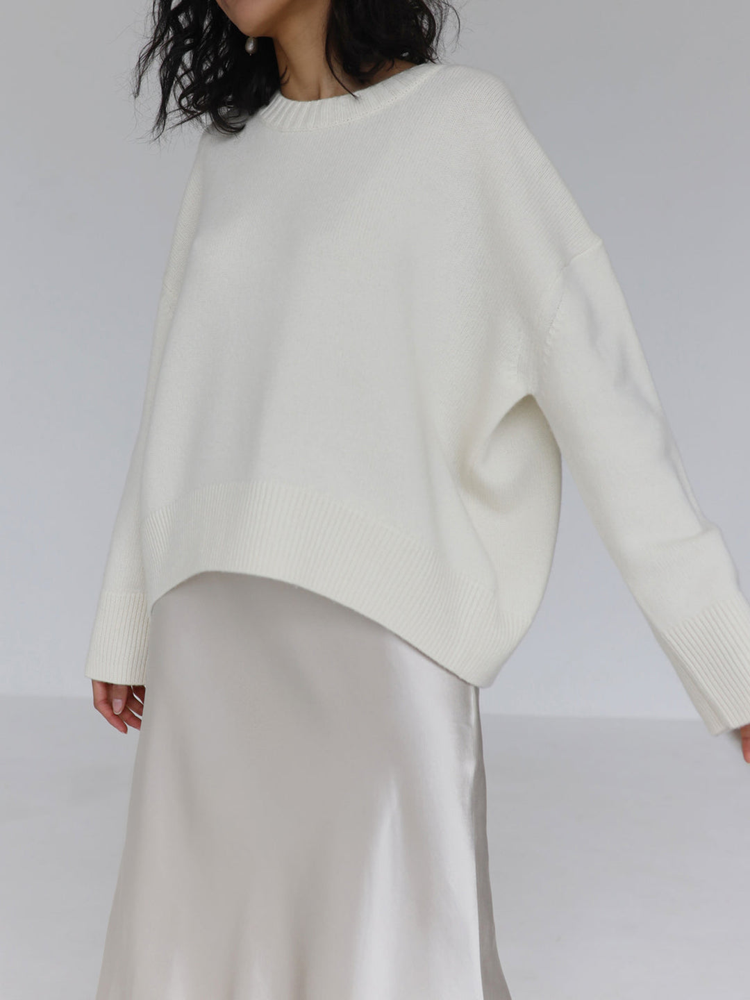 Women's Oversized Knit Sweater Crewneck Drop-Shoulder Ribbed Relaxed Pullover