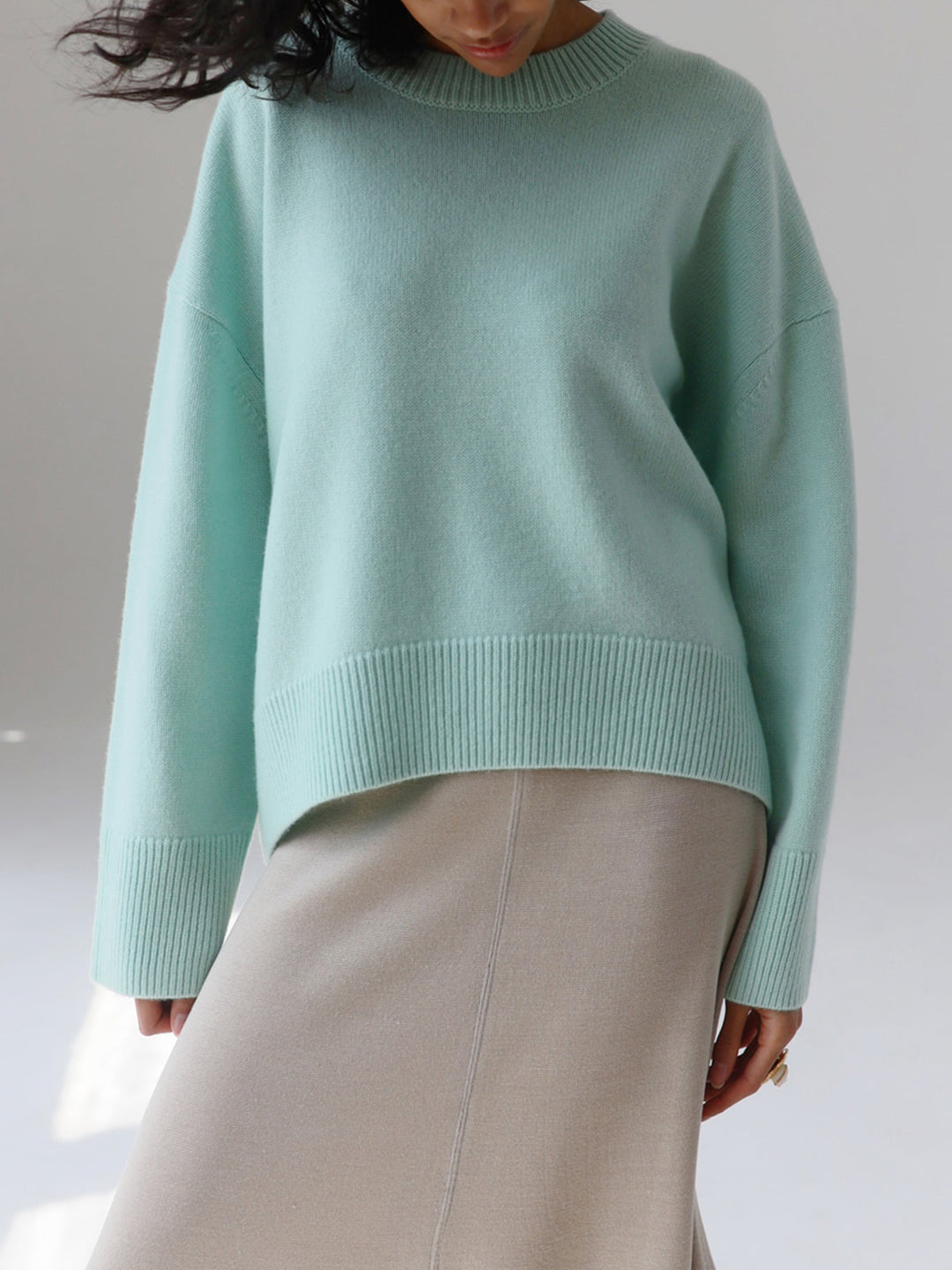 Women's Oversized Knit Sweater Crewneck Drop-Shoulder Ribbed Relaxed Pullover
