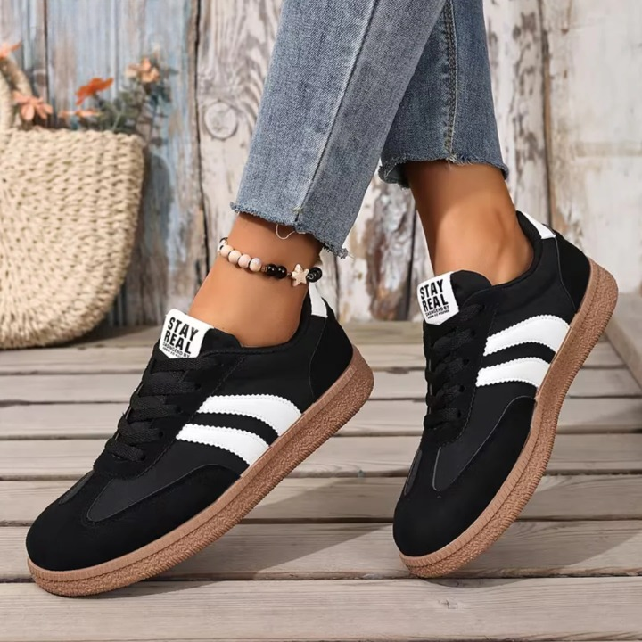 Women's Retro Lace-Up Sneakers Suede Panel Gum Sole Cushioned Casual Walking