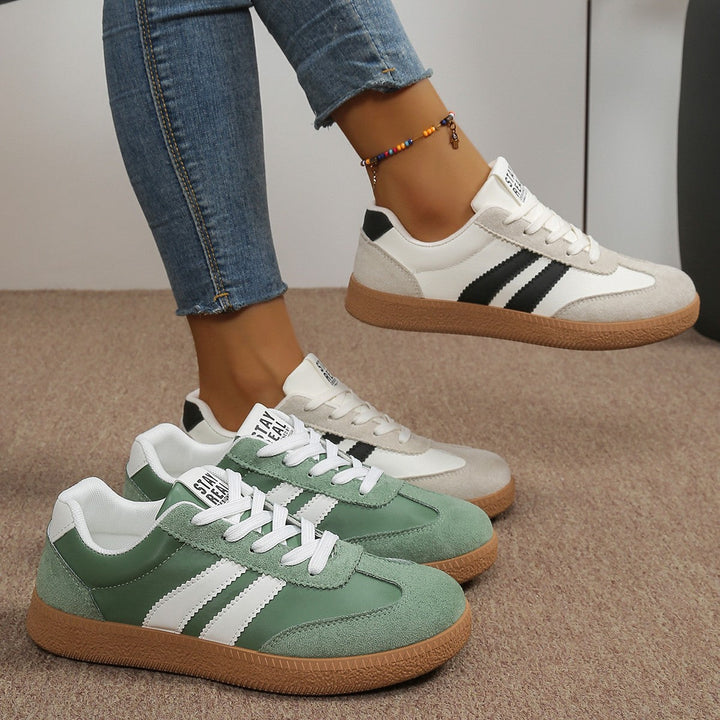 Women's Retro Lace-Up Sneakers Suede Panel Gum Sole Cushioned Casual Walking