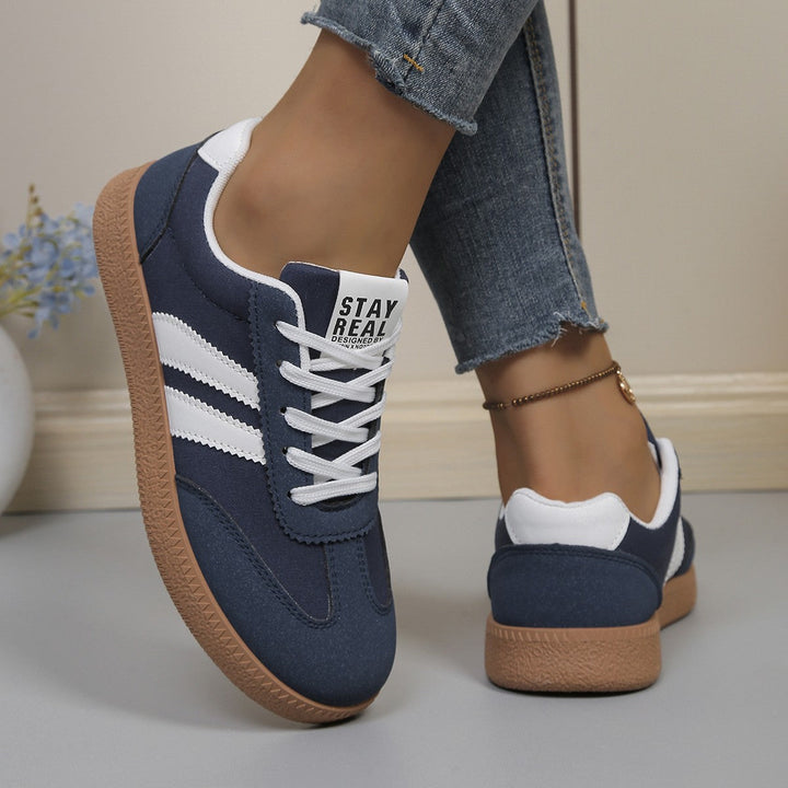 Women's Retro Lace-Up Sneakers Suede Panel Gum Sole Cushioned Casual Walking