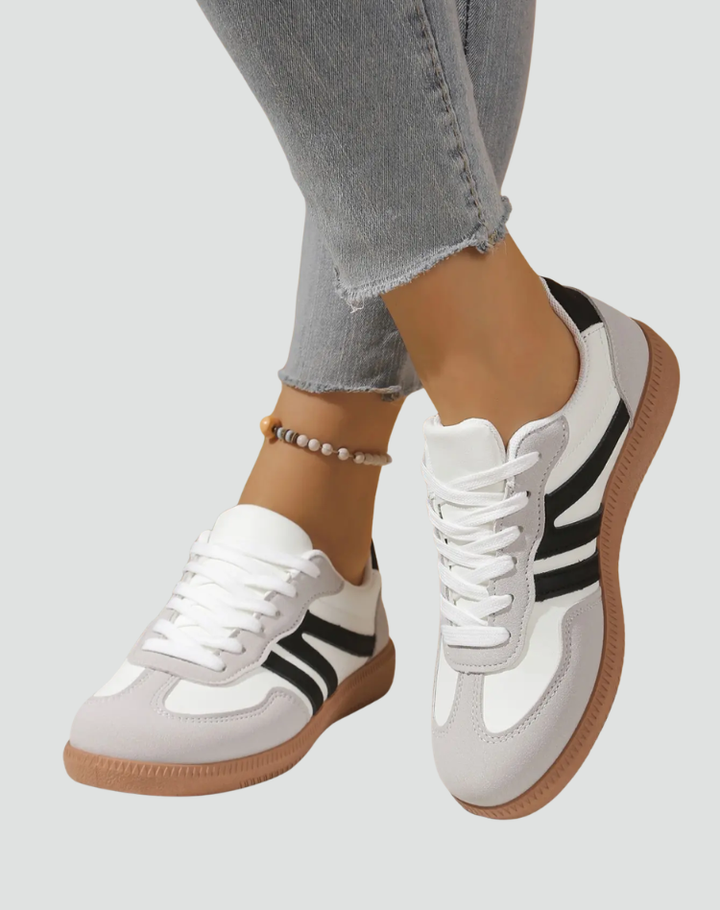 Women's Retro Colorblock Sneakers Lace-Up Suede Panel Gum Sole Casual Walking